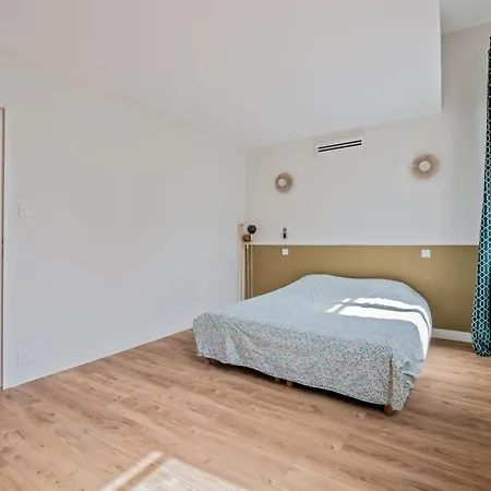 Stone House With Optional Wine Tour Service Bordeaux